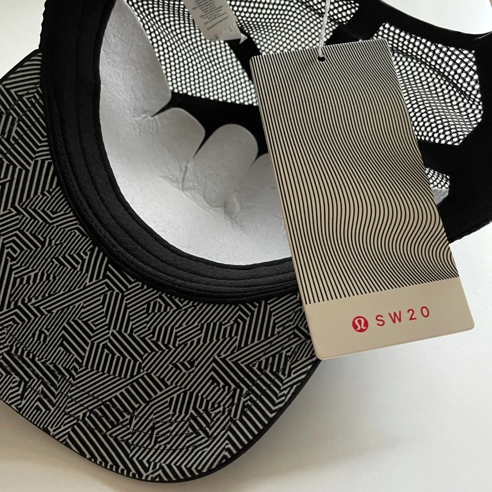 Brand New Lululemon Black SW Seawheeze 2020 Hat Cap - Picture 4 of 4